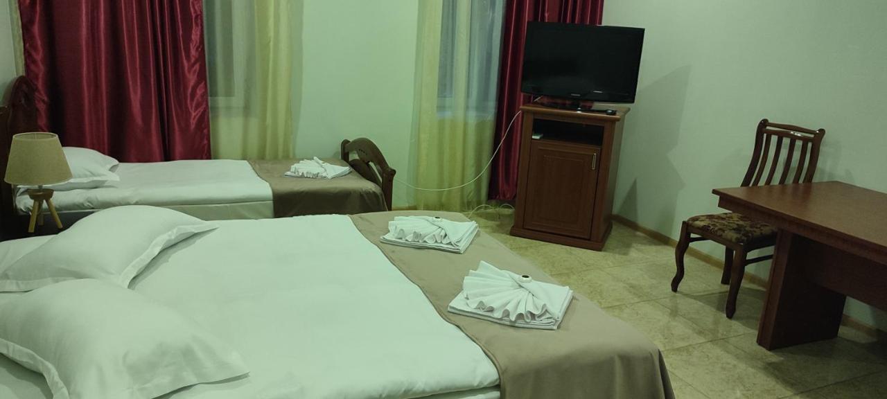 Sweet Home Hotel Meghri Zewnętrze zdjęcie