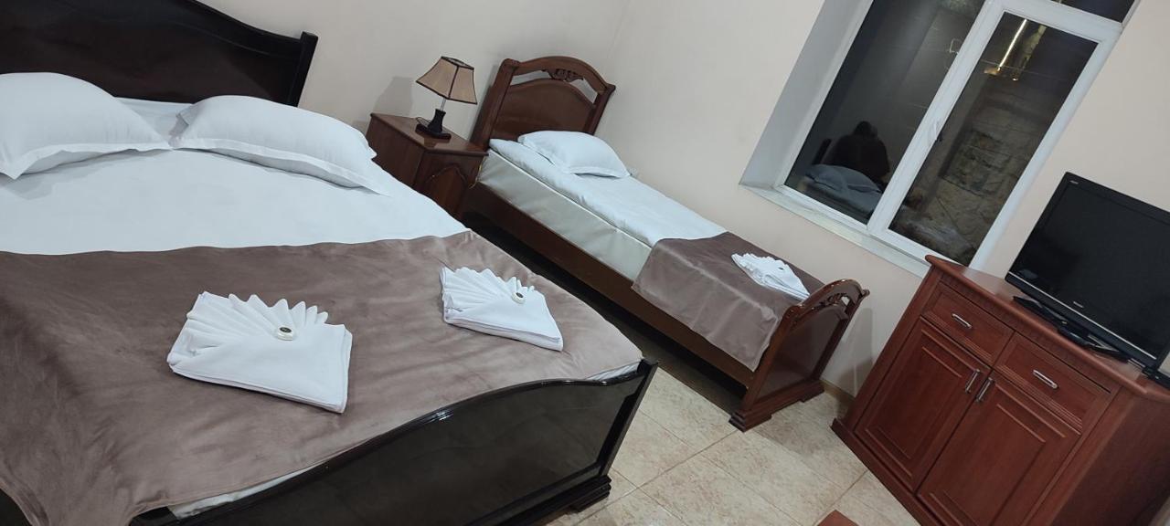 Sweet Home Hotel Meghri Zewnętrze zdjęcie