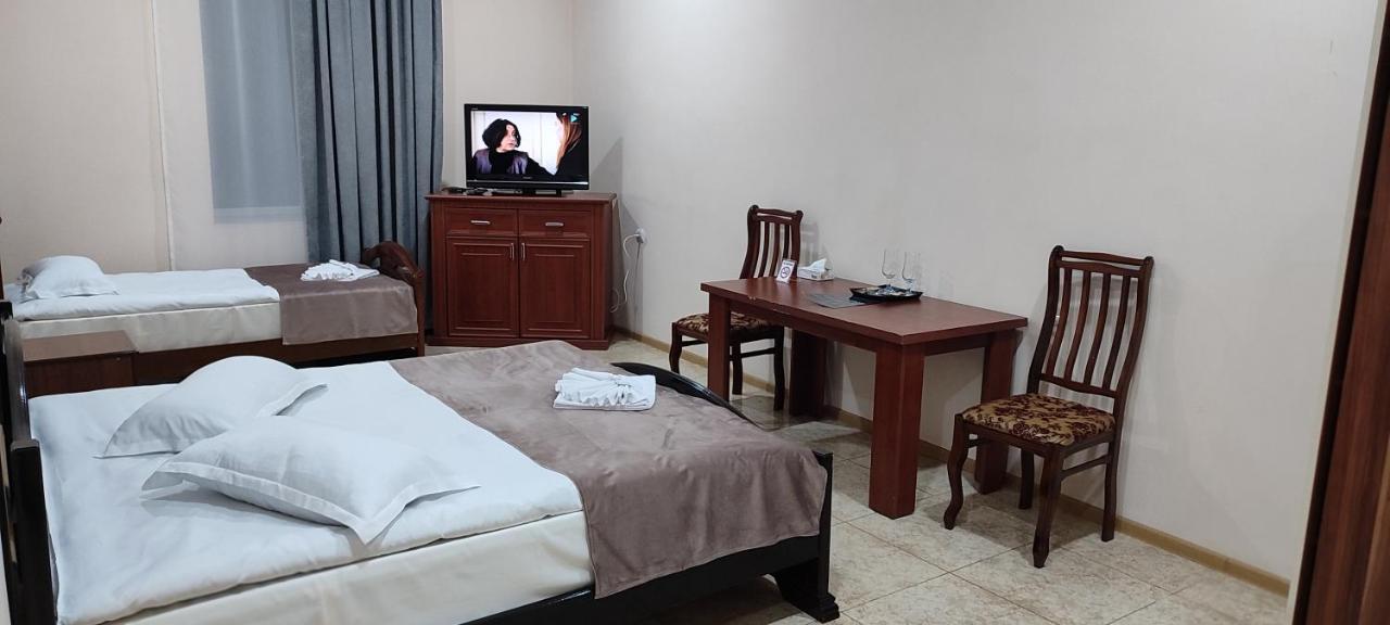 Sweet Home Hotel Meghri Zewnętrze zdjęcie